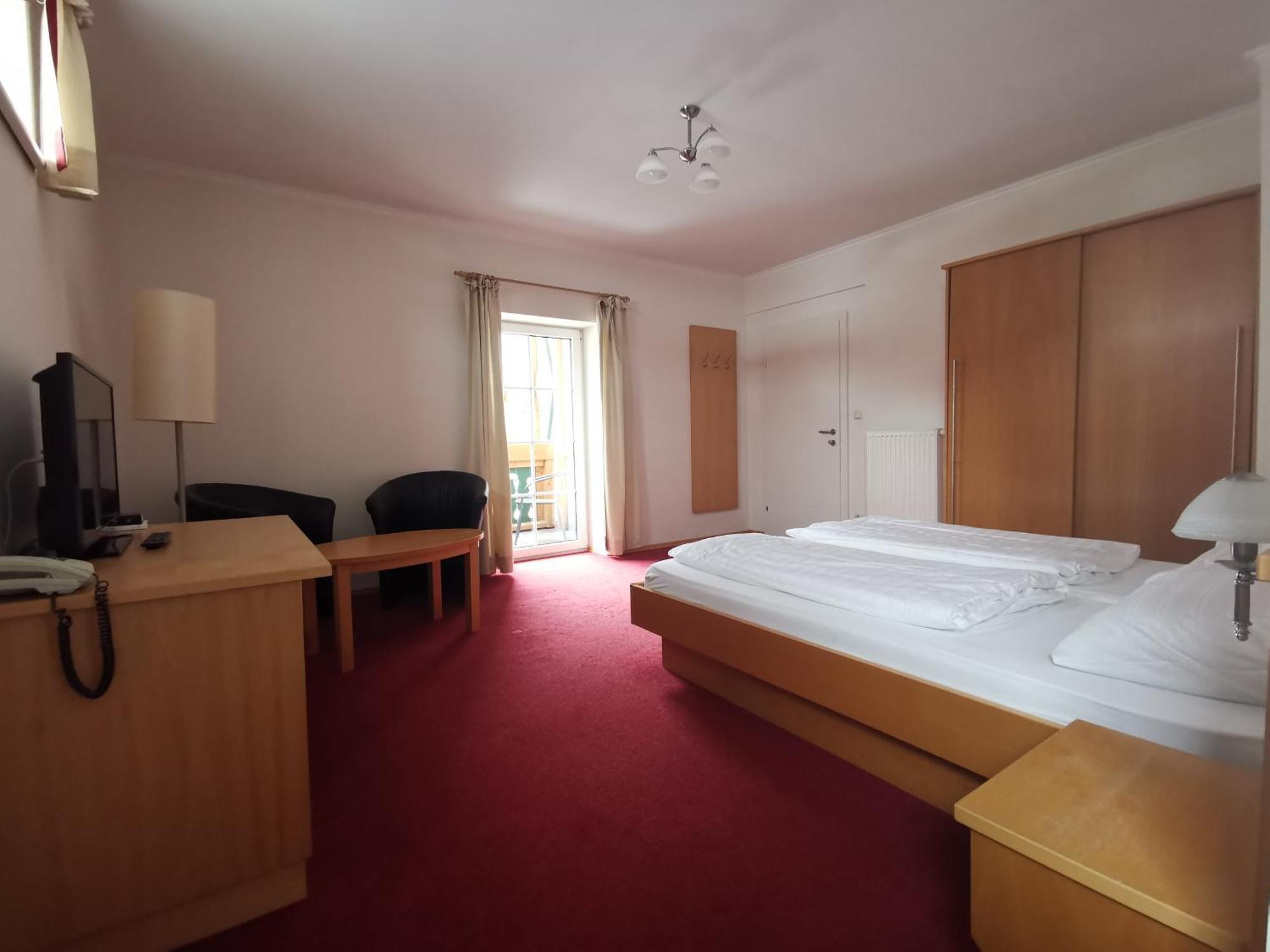 Gasthof Zum Hirschen Hotel Алтаусзее Екстериор снимка